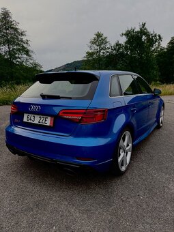 Audi RS3 Sportback Quattro 8V Facelift - 4
