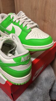 Nike Dunk Low "Green Strike" - 4