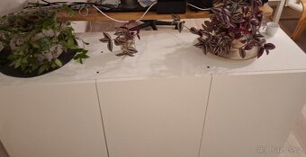 Komoda. Vysoký lesk. Bílá. - 4