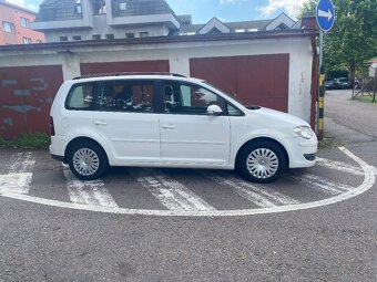 Volkswagen Touran 2.0i Benzín/CNG rok výroby 2010 200.000km - 4