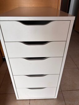 ALEX Policový díl - 4