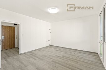 Prodej 1kk po rekonstrukci s nadstandardní lodžií a krásným - 4