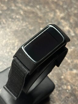 Chytrý náramek Fitbit Charge 5 černý 2 - 4