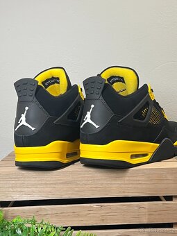 Air Jordan 4 Retro "Thunder" - 4