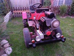 MALOTRAKTOR - 4