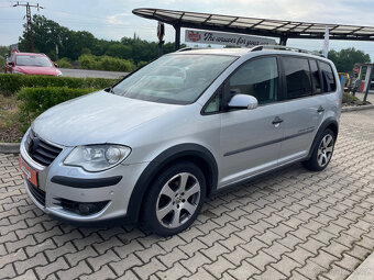 Volkswagen Touran 2.0 TDI CROSS kůže, xenoxy - 4