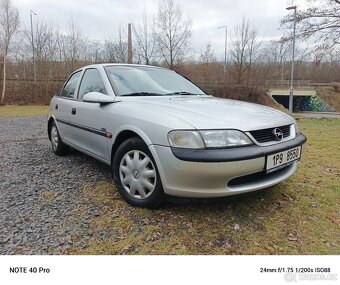 Opel Vectra 1.6i 16V - 4