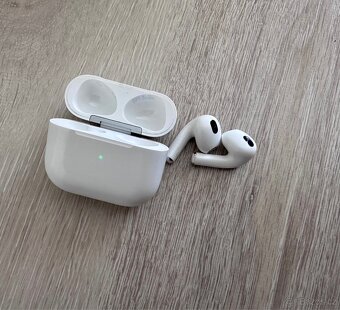 Apple AirPods 3 - 4