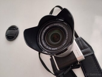 Fotoaparát FUJIFILM X-A10 stříbrný + XC 16-50 mm - 4