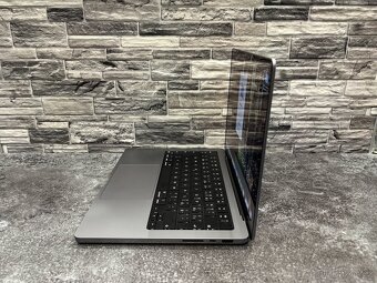 MacBook Pro 14” M1 Pro / 16GB / 500GB - 4