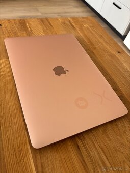 Apple Macbook Air M1 8GB RAM 256 GB použitý - 4