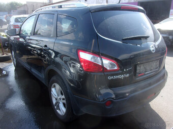 Nissan Qashqai +2 - 4