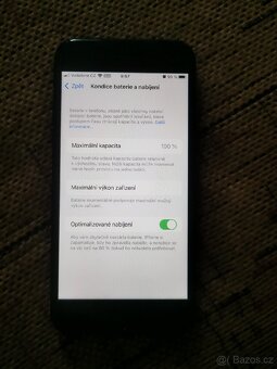 Apple iPhone 8, 64 GB - 4