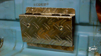 Plastová nádrž Trabant - 4