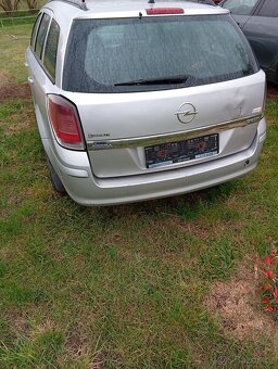 Opel Astra H 1.7 dtci ND - 4