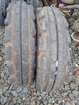 Zetor uřI přední kola 7,50-16. - 4