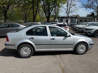 🚗 VW Bora 1.6 benzín – držák Rv 2003 - 4