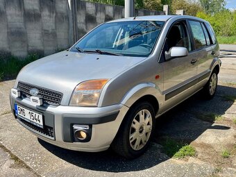 Ford Fusion 1,4 nafta klima nová stk 4,5l / 100 - 4
