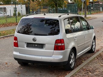 Touran 2.0Tdi DSG Automat BiXenony Webasto Parktronik Zaves - 4