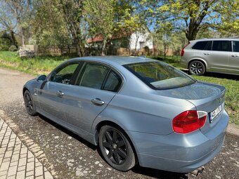 BMW E90 325i se zavadou motoru - 4