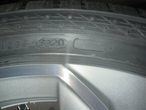 ŠKODA OCTAVIA IV RS - Nová zimní sada kompletních kol 19" - 4