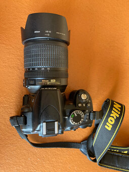 Nikon D3100 s objektivem AF-S NIKKOR 18-105mm VR - 4