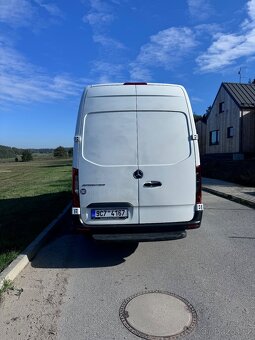 Mercedes-Benz Sprinter - 4