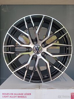 MAM RS4 R18 - 4