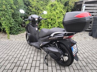 Suzuki sixteen UX 125 2013 - 4