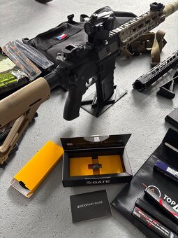 Airsoft výbava WE Glock18C, Specna Arms série Edge M4 - 4