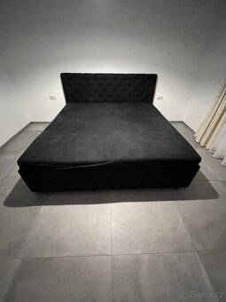 Manželská postel 200x200 včetně roštů a matrací - 4