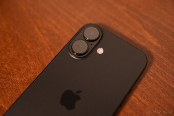 iPhone 16, 128 GB – záruka, baterie 100 % - 4