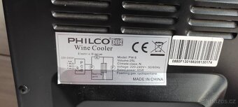 domácí vinotéka na 8 láhví - 4