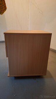 Pojizdný stolek s šuplíky - 4