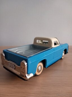 Prodám model plechového auta pick up - 4