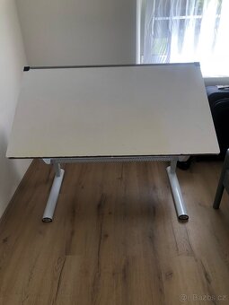 Psaci a polohovaci stul - 4