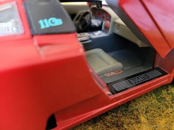 Modely aut 1:18, výrobce Burago, Italie - 4