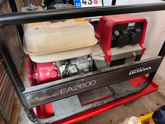 Prodám elektrocentrálu HONDA EA2600 - 4