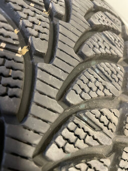 Bridgestone Blizzak 215/65 R16 98T 4Ks zimní pneumatiky - 4
