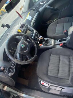 Škoda Octavia II 1.6 TDI 77 kW (CAYC), r.v. 2011 – sedan - 4