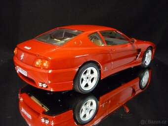 Ferrari 456 GT červené Bburago 1/18 - 4