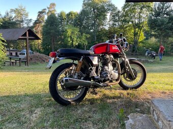 Royal Enfield GT 535 - 4
