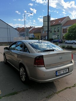 Opel Vectra 1.9 CDTi 16V GTS 110kw - 4