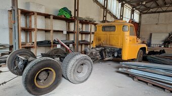 Tatra 148 - 4