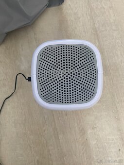 Prodám malý odvlhčovač vzduchu Ruhhy - 4