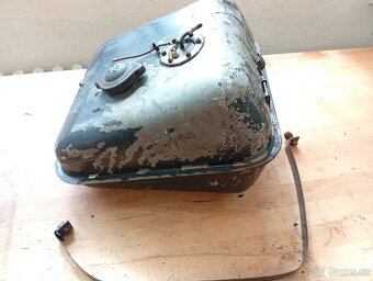 Fiat 500 D, protivítr - nádrž - originál, jako nová - 4