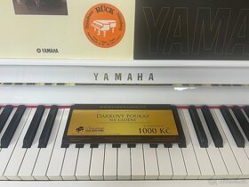 Bílé pianino Yamaha se zárukou, doprava zdarma. PRODÁNO. - 4