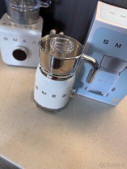 Napěňovač mléka SMEG - 4