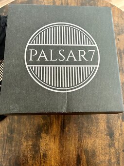 Palsar7 Ošetřující LED maska na obličej zlatá - 4