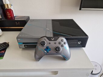 Xbox one limited edition HALO 5 1TB - 4